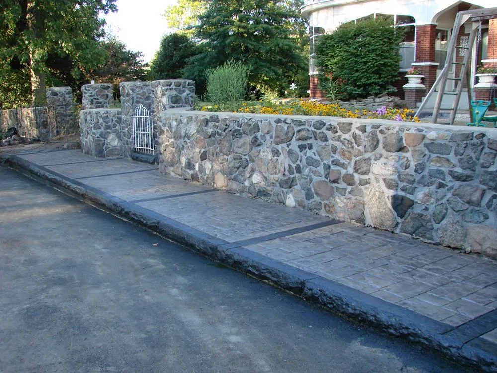 1772699370-stamped-walkway-with-retain.webp